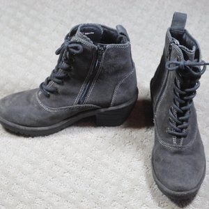 Fly London Size 7 Grey Suede Leather 2" Heeled Boots